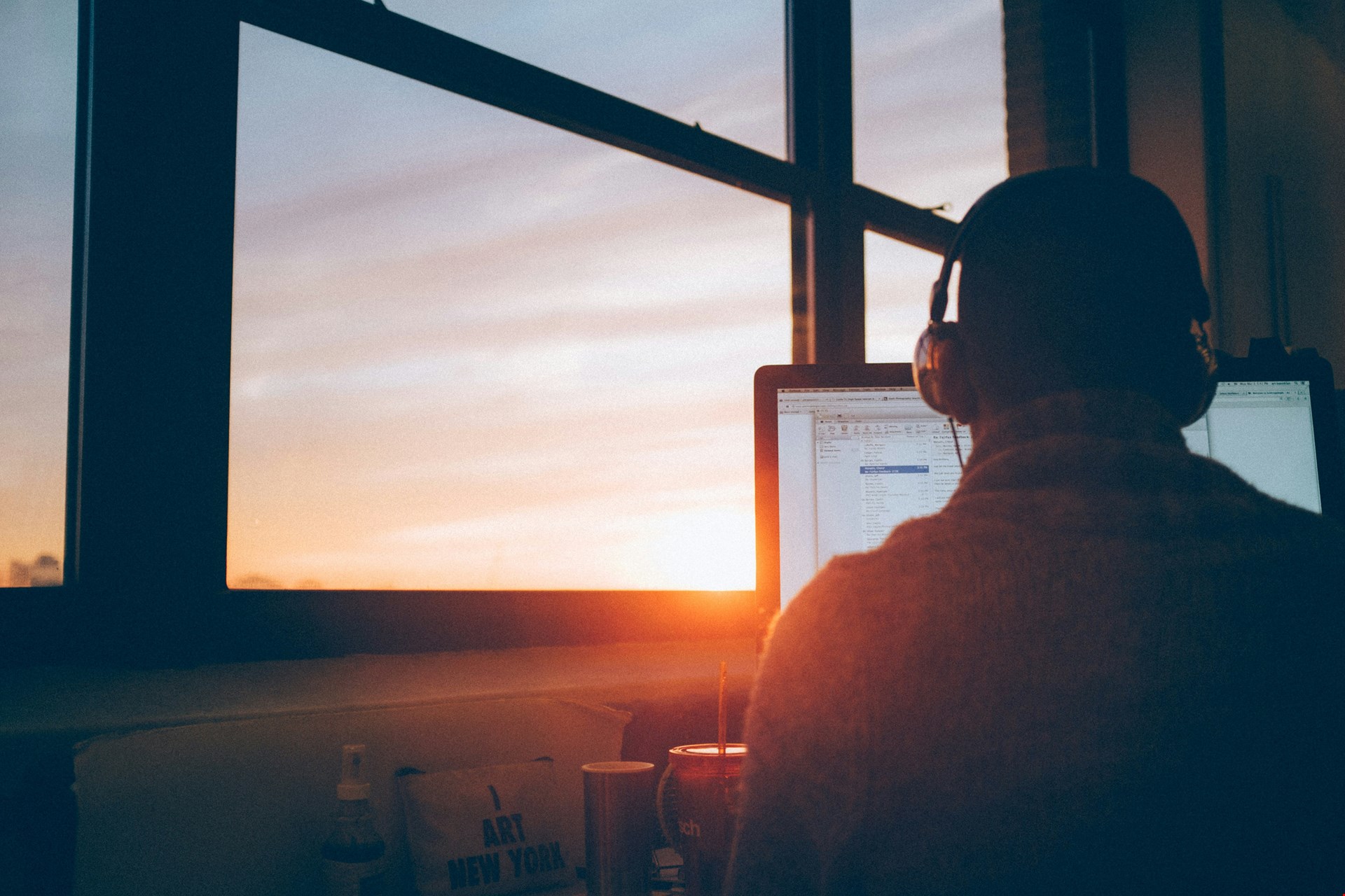 digital nomad stays genre category categories 910de22a-412b-426c-b0d8-a0bbecc144a7_simonabramskT9Zj3SE8kunsplash.jpg